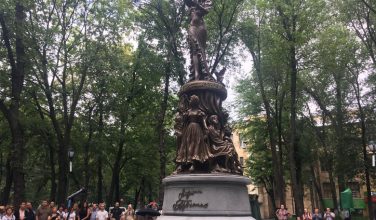 Харьков, Люся, «Кернессанс». Почему нас так бесит памятник Гурченко?
