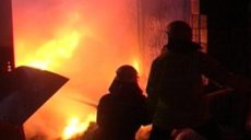 Под Харьковом ночью сгорели летняя кухня и гараж