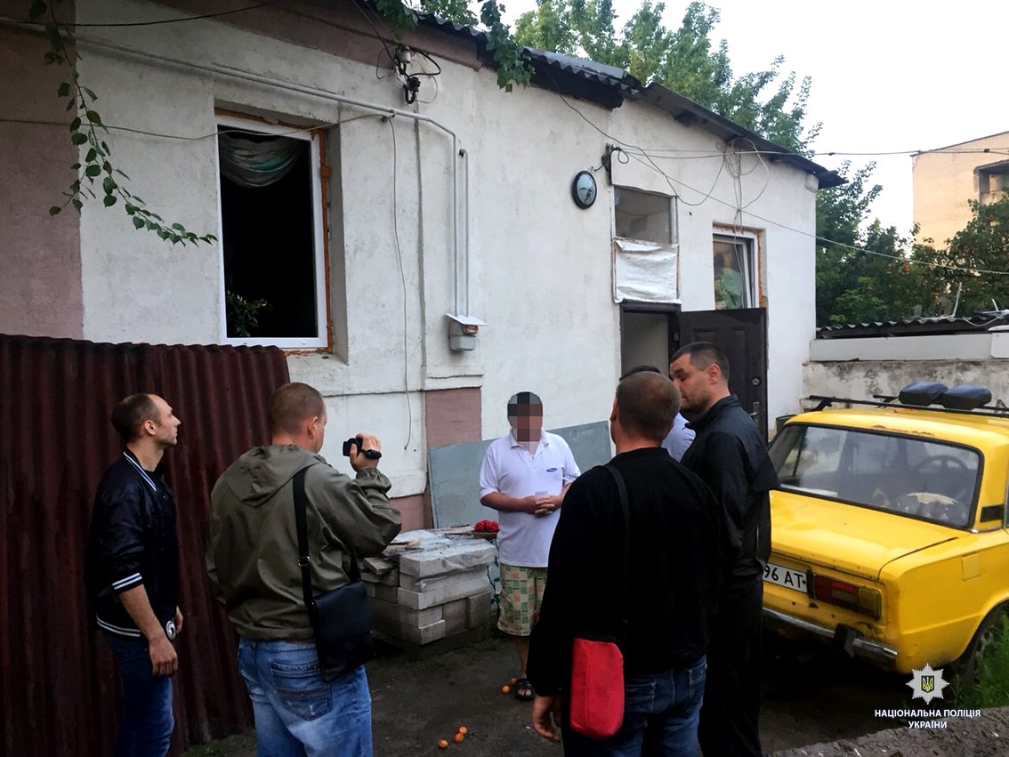 В Харькове задержали организатора группировки, которая переправляла через границу нелегалов (фото, видео)