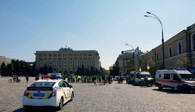 В Харькове стартовал велопробег на тандемах «Вижу! Могу! Помогу!» (видео)