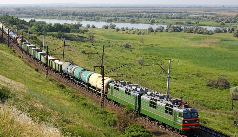 Украина планирует прекратить пассажирское железнодорожное сообщение с РФ