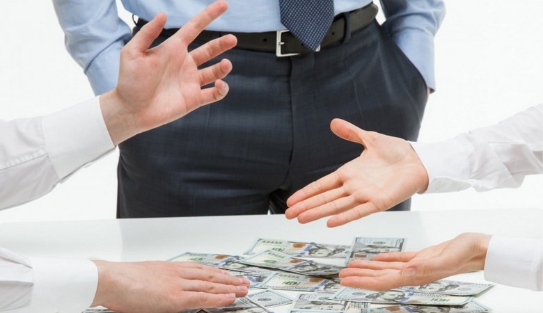 В Украине появится финансовый омбудсмен, призванный решать споры между потребителями и финансовыми учреждениями без обращения в суд (видео)