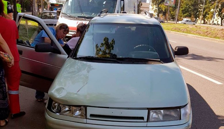 За сутки в Харькове и области в ДТП погиб один человек, четверо пострадали