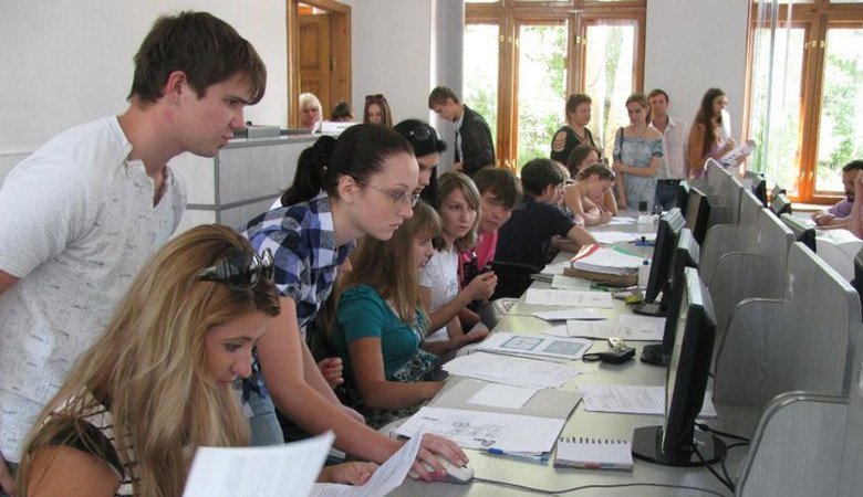 В Украине поступили на бюджетное образование 59 тысяч абитуриентов