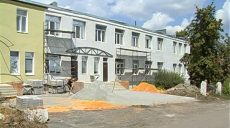 В Шевченково капитально ремонтируют центральную районную больницу (видео)