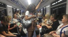 В харьковском метро запустили модернизированный электропоезд (видео)