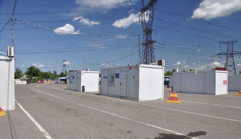 На Донбассе из-за обстрелов приостановлена работа КПВВ «Майорское»