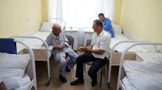«Не забывать о павших и живым помогать». Ляшко проведал харьковских ветеранов
