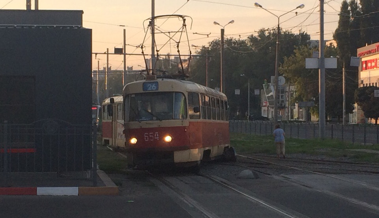 В Харькове сегодня трамвай снова сошел с рельсов (фото)