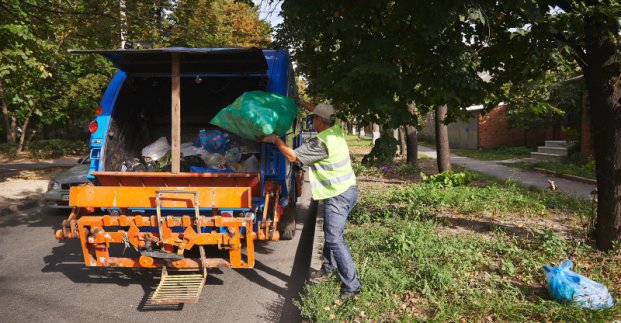 В Харькове существенно повышены тарифы для частного сектора на вывоз мусора