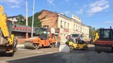 На Клочковской продолжается реконструкция проезжей части (фото)