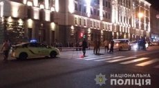 Охранник, которого ранили под мэрией, в крайне тяжелом состоянии — горсовет