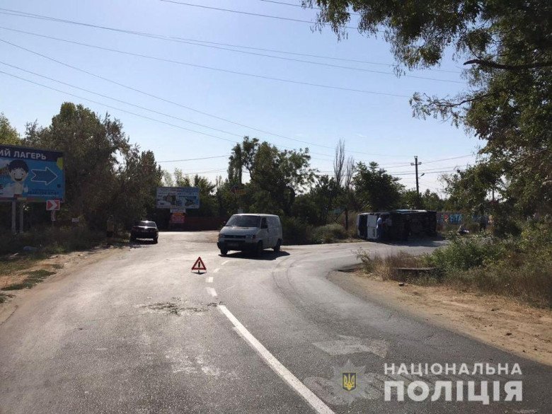ДТП под Одессой: 11 человек ехали на море и попали в больницу (фото, видео)