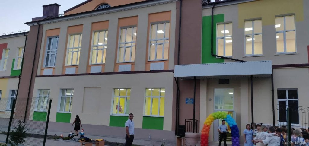 В Краснокутском районе занялись ремонтами детских образовательных учреждений