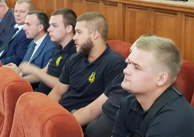 Впервые на сессию Харьковского горсовета было допущено 12 активистов (фото)