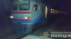 Поезд насмерть сбил женщину
