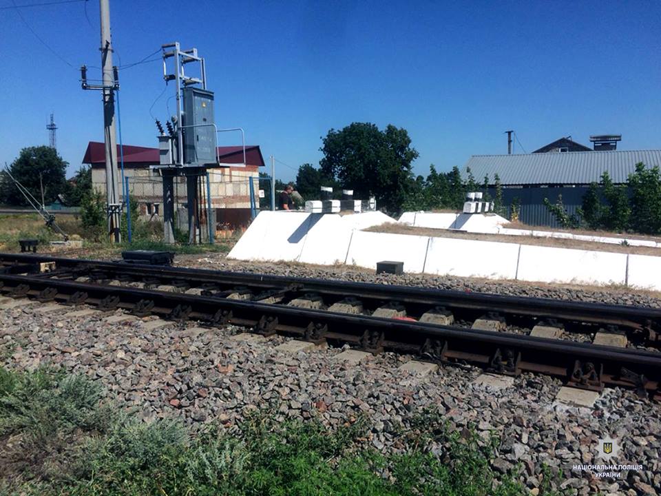 Под Харьковом скоростной поезд сбил мужчину (фото)