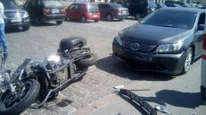 На площади Свободы сбили мотоциклиста