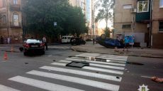 В Харькове в результате ДТП перевернулось авто (фото)