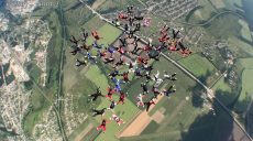 Победа в воздухе куется на земле. Харьков принимает парашютистов из более чем 42 стран мира (видео)