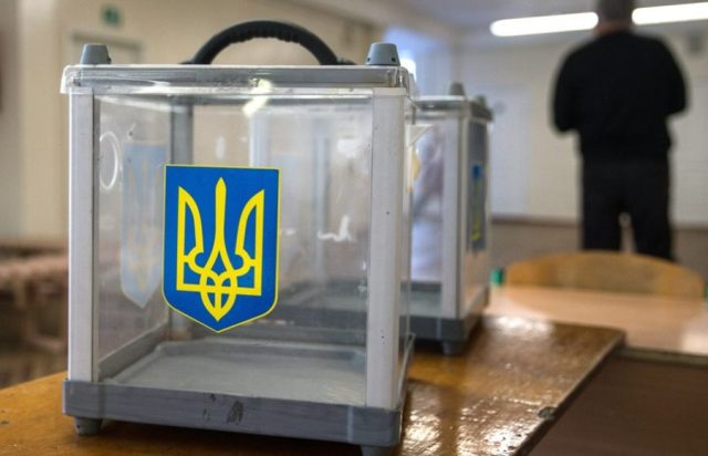 Президент Украины о планируемом вмешательстве России в украинские выборы