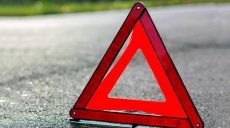 В Харьковской области «скорая» столкнулась с молоковозом