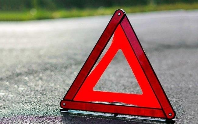 В Харьковской области «скорая» столкнулась с молоковозом
