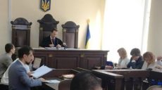 Суд закрыл дело Кернеса