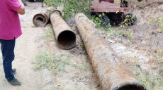 Под Харьковом с водопровода похитили трубы (фото, видео)
