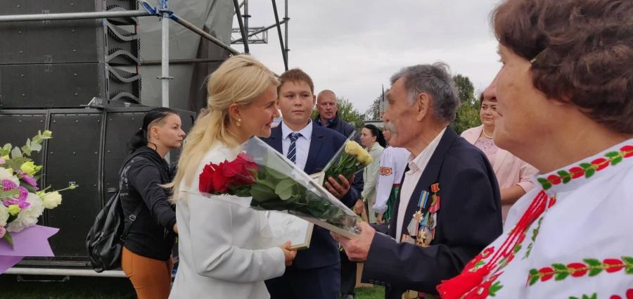 Губернатор поздравила зачепиловцев с днем поселка