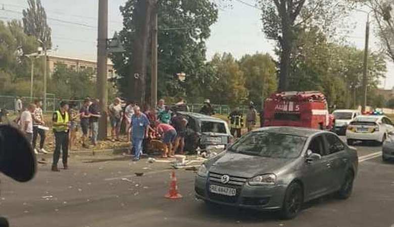 На Салтовке в ДТП пострадали два человека (фото)