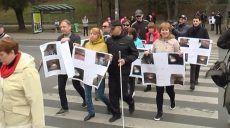 В общежитии для слабовидящих и незрячих люди живут в плесени и сырости (видео)