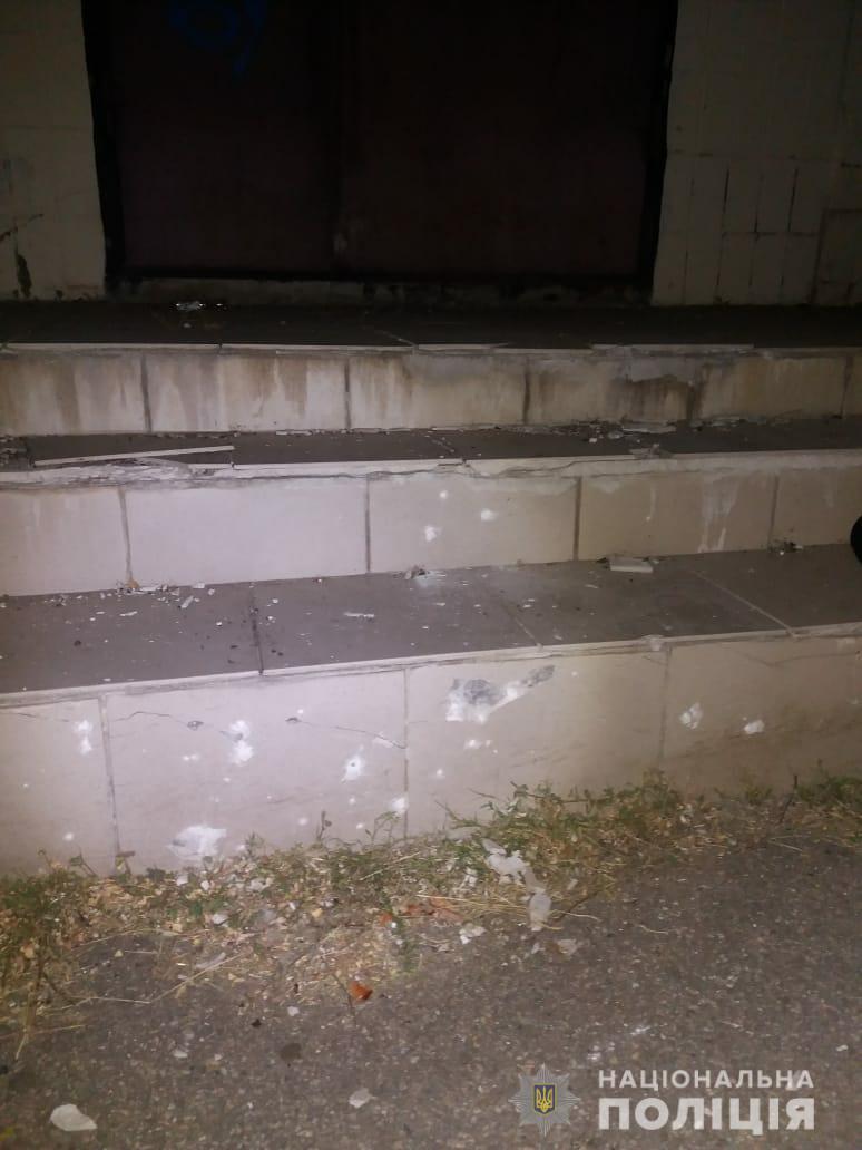 Мужчину, подорвавшего парня на бульваре Жасминовом, взяли под стражу на два месяца