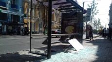 Появилась видеозапись момента столкновения троллейбуса с остановкой в Харькове