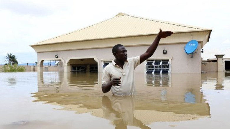 Правительство Нигерии объявило о национальной катастрофе: наводнение унесло жизни 100 человек (фото)