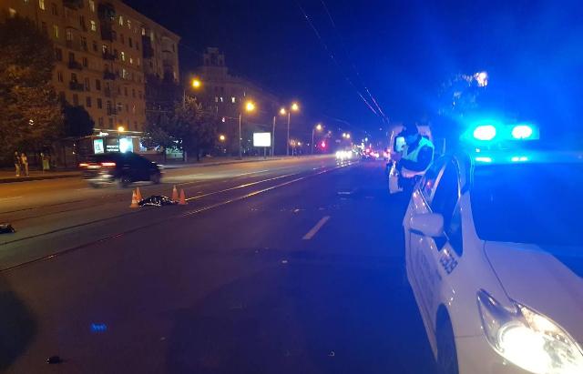 На Московском на пешеходном переходе насмерть сбили человека (фото)