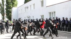 Харьковская полиция готовится предотвращать беспорядки на выборах (фото, видео)