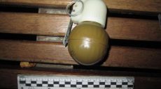 Полицейские продолжают изымать у харьковчан гранаты