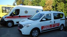 Район Харьковщины получил новые школьные автобусы и автомобили экстренной медицинской помощи