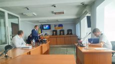 В Оболонском суде адвокат Януковича весь день зачитывал дебатную речь