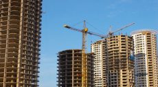 Гройсман поручил ГФС и Гоструда проверить всех строителей на предмет того, как они платят налоги