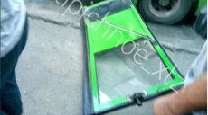 В Харькове у маршрутки отвалилась дверь