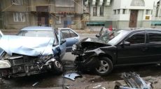 На Гольдберговской столкнулись Škoda и Cherry (фото)