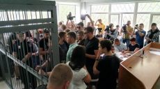 Сегодня в Киевском райсуде будут избирать меру пресечения подозреваемым в участии захвата элеватора (фото)