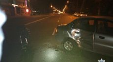 На Юбилейном столкнулись мотоциклист и Daewoo Lanos (фото)