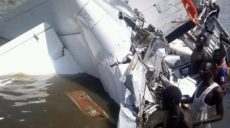 В Африке самолет упал в озеро: 21 человек погиб