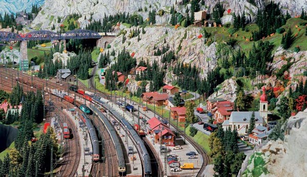 Самая большая в мире игрушечная железная дорога