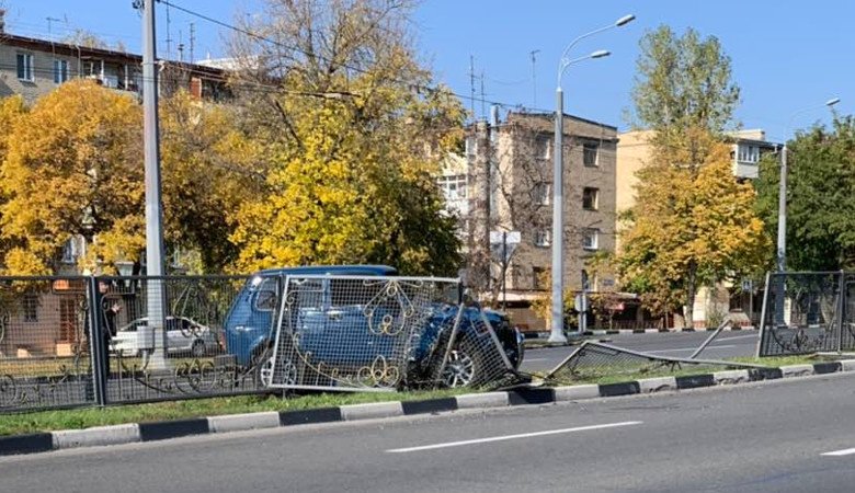 дип на проспект гагарина мерседес и пежо