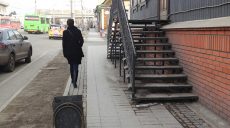 Штрафовать за крыльцо на тротуаре — петиция