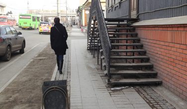 Штрафовать за крыльцо на тротуаре — петиция